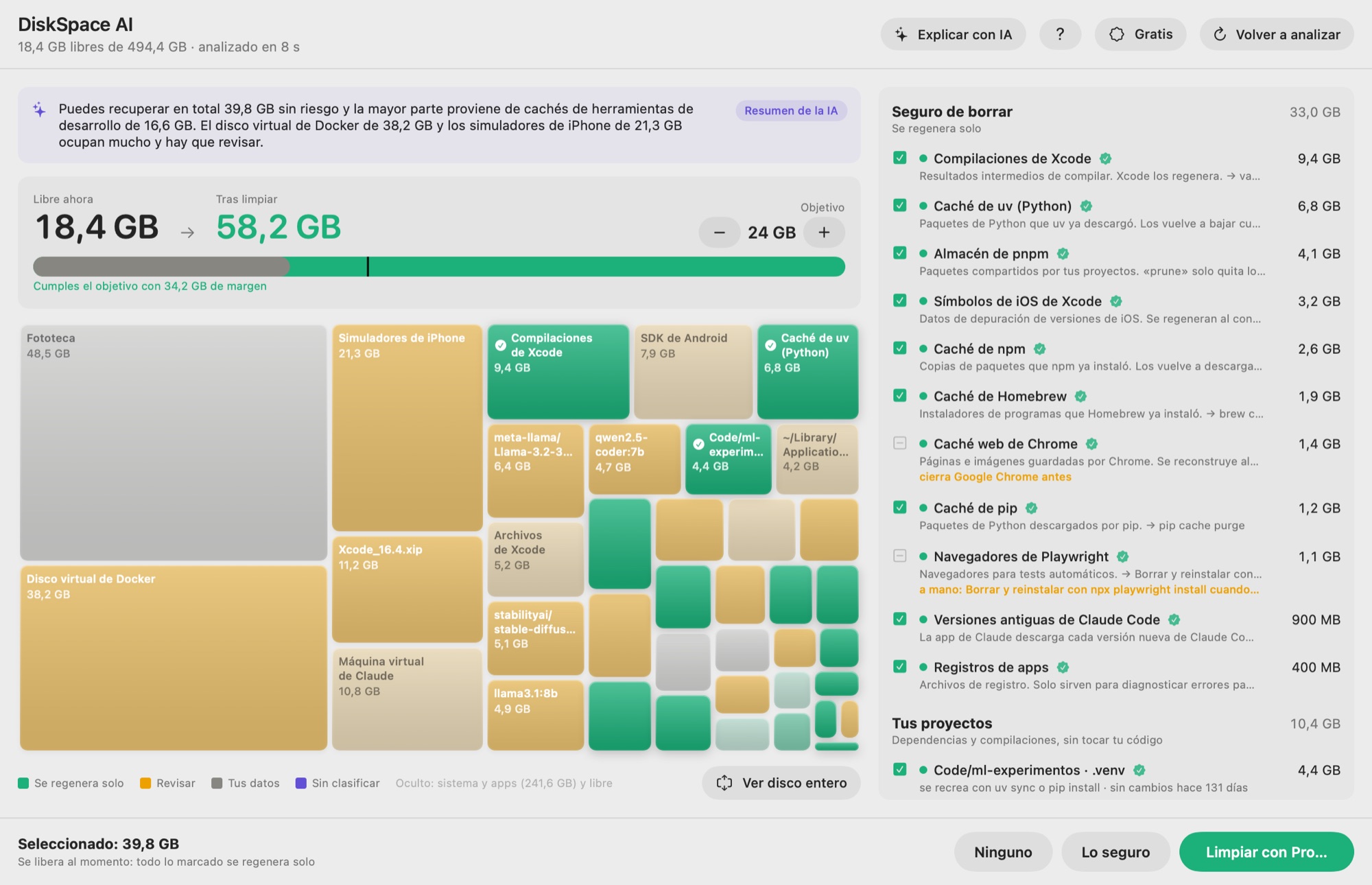 Ventana de DiskSpace AI: mapa del disco coloreado por seguridad, medidor de espacio libre y lista de lo que se puede limpiar